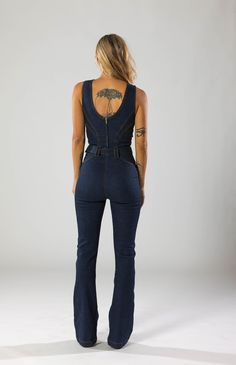 Fitted Denim Jumpsuit With Belt Loops, Chic Fitted Jumpsuits And Rompers With Bib Front, Fitted V-neck Denim Jumpsuit For Summer, Fitted Bib Front Jumpsuits And Rompers For Summer, Retro Fitted Overall Bottoms, Retro Fitted Overalls, Chic Fitted Denim Jumpsuit With Belt Loops, Chic Fitted Bib Front Overalls, Fitted Belted Strapless Jumpsuit