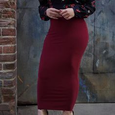 New Without Tags Double Lined Maxi Skirt Burgundy Maxi Skirt, Fashion Nova, Maxi Skirt, Womens Skirt, Women's Fashion, Skirt, Tags, Red, Women Shopping