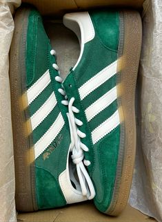 Collegiate Green #adidas #spezial #green #samba #gazelle Adidas Spezial Green, Samba Gazelle, City Sneakers, European Casual, Adidas Handball Spezial, Adidas Handball, Green Adidas, Shoe Wardrobe, Adidas Spezial