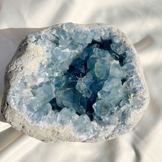 Soul Calling, Crystal Room Decor, Dreamy Sky, Peaceful Energy, High Vibrations, Celestite Crystal