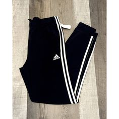 What You Will Receive: Adidas Nwt Men's Athletic Joggers ~ Navy Blue ~ Sz Small Condition: Brand New What You See In The Photos Is What You Will Receive. Customer Service: I Want All My Customers To Be Happy. I'm Not Always Perfect, But I Always Do My Best. I Will Ship Your Item With Care From A Clean And Smoke Free Home. Thank You So Much For Looking! Sporty Blue Joggers With Three Stripes Branding, Blue Sports Joggers With Three Stripes Branding, Adidas White Joggers For Jogging, White Adidas Joggers For Jogging, Blue Joggers With Three Stripes Branding For Sports, Blue Joggers With Three Stripes For Sports, Blue Joggers With Three Stripes Branding For Jogging, Blue Joggers With Three Stripes For Jogging, Blue Adidas Bottoms For Jogging