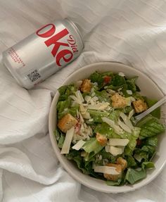 Caesar Salad Fries Diet Coke, Chicken Caesar Salad Aesthetic, Cesar Salad Aesthetic, Clean Girl Meals, Caesar Salad Aesthetic, Salads Aesthetic, Clean Girl Dinner, Diet Coke Aesthetic, Salad Caesar