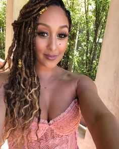 Tamera Housley, Tamara Mowry, Faux Locs Styles, Tamera Mowry, Chic Summer Style, Braided Hairstyles For Black Women