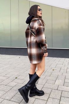 Fall 2022 Fashion Trends Women Casual, Boots 2022 Trend, Fall Trends 2022 Outfits, Autumn 2022 Fashion Trends, Winter Outfits 2022 Trends, Autumn Outfits 2022 Trends, Boots 2022 Winter, Winter 2022 Fashion Trends, Fall 2022 Trends