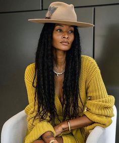 Natural Hair And Fedora Hats, Fedora Hat With Locs, Glasses And Hat Outfits, Natural Hair Hat Styles, Locs And Fashion Black Women, Women With Locs Fashion, Hats With Locs, Boho Chic Outfits Black Women, Hat Outfits Black Women