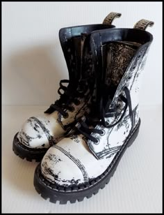 Please read shop policies before purchase, thank you  Y2K Style Black & White Combat Boots. Black and White Combat Punk Boots. In OK condition. ( have one black dot, last pic ) Size: EU 41. Inner sole: 26.5 cm. ( 10.43" )  PLEASE READ I don't accept returns, exchanges, cancellations, or money refund. So please ask for measures and everything you want to know before purchase item, thank you! IMPORTANT  I CAN'T GUARANTEED for shoes/sneakers 'cause the most of them are from 90's 00's. So what you s Black And White Combat Boots, Black Goth Shoes, Alternative Fashion Diy, Emo Shoes, White Combat Boots, Y2k Boots, Combat Boots Black, Painted Canvas Shoes, Gothic Boots