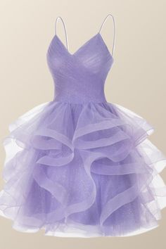 Lavendel Rüschen kurzes A-Linie-Partykleid Lavender Quince Dama Dresses, Purple Ruffled Prom Dresses, Purple Prom Dress With Ruffles, Lavender A-line Prom Dress, Purple Ruffled Mini Dress For Prom, Fitted Purple Ruffle Dress For Party, Lavender Sleeveless Mini Dress With Ruffles, Lavender Tiered Party Dress, Lavender Ruffled Dress For Wedding