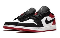 Nike Air Jordan 1 Low GS Black Toe 553560-116 Air Jordan 1 Low Black, High Top Jordans, Nike Jordan 1 Low, Carolina Do Norte, Nike Jordans, Nike Air Jordan 1 Low, Jordan Retro 1, Fresh Sneakers, Air Jordan Retro