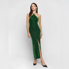 Nyla Velvet Dress Color: Green Size: Large Condition: Pristine! Brand New With Tag. Never Worn. Velvet Green Dress, Sleeveless Velvet Dress, Silk Wedding Gown, Breathing Room, Linen Sundress, Green Velvet Dress, White Linen Dresses, Velvet Maxi Dress, Reformation Dress