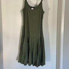 Never Worn! Perfect Condition! Olive Green, Fun And Casual Mini Dress. Casual Cotton Fit And Flare Dress, Summer Cotton Stretch Midi Dress, Summer Stretch Cotton Midi Dress, Stretch Cotton Summer Midi Dress, Stretch Cotton Midi Dress For Summer, Casual Cotton Fit And Flare Mini Dress, Green Stretch Midi Dress Casual Style, Knee-length Stretch Sundress, Stretch Knee-length Sundress