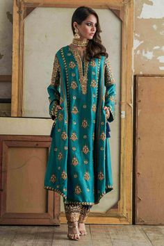 Gotta Patti, Salwar Kamiz, Suits Design, Embroidery Suits Design, Boutique Dress Designs, Embroidery Designs Fashion, Embroidery Suits, Designs For Dresses, Designer Dresses Indian