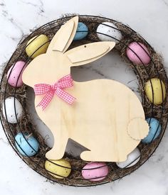 Dollar Tree Easter Decor, Diy Easter Wreath, Crafts Dollar Store, Egg Wreath, Wire Wreath Frame