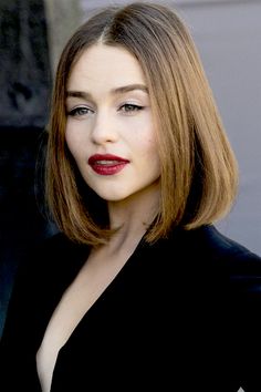 Classic Hairstyles: Timeless Styles to Try Kids Bob Haircut, Modern Bob Hairstyles, Undercut Haircut, Hairstyle For Women, Asymmetrical Bob Haircuts, Angled Bob Hairstyles, Celebrity Hair Colors, Long Shag Haircut, Long Face Hairstyles