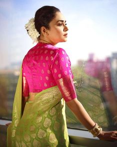 Amruta Khanvilkar, Blouse Designs High Neck, Elegant Blouse Designs, Traditional Indian Outfits, Unique Blouse Designs