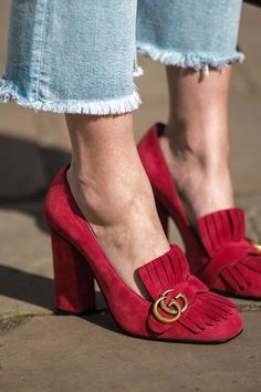 Outstanding Shoes Makes All Summer Fresh Look. Lovely Colors and Shape. The Best of high heels in 2017. Shoe Heels, Trending Womens Shoes, Shoe Wardrobe, Red Heels, Fabulous Shoes, Dream Shoes, Gucci Shoes, Red Shoes, Womens Fashion Trends