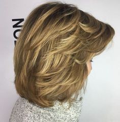 Feathered Back Hairstyles, Blonde Layered Hair, Medium Layered Hair, Modern Haircuts, Short Hairstyles For Thick Hair, Hairstyles Over 50, Short Blonde, Modern Hairstyles