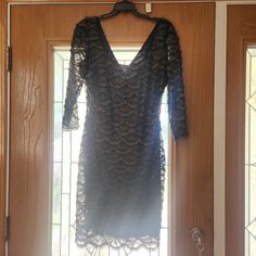 Beautiful Guess Bodycon Dress, With Gold Zipper. Size 12 Never Worn. Perfect For A Party, Wedding Guest, Etc. Size 12on Tags But I Personally Feel That Guess Dresses Can Run On The Smaller Size Body Of Dress And Lining Has Some Stretch. Arm Material Seems Less Stretchy Fitted V-neck Lace Dress For Party, Fitted V-neck Lace Party Dress, Long Sleeve Lace Trim Bodycon Party Dress, Fitted Lace V-neck Party Dress, Lace Bodycon Dress For Party Season, Bodycon Dress With Lace Trim For Date Night, Formal Bodycon Lace Mini Dress, Glamorous Bodycon Lace Dress, Glamorous Lace Bodycon Dress