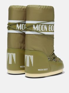 083 KHAKI Synthetic->PVC ICON KHAKI NYLON BOOTS from Moon Boot. Boots Moon, Texture Socks, Womens High Boots, Moon Boot, Mule Sneakers, Neil Armstrong, Low Boots, Moon Boots, Baby Boots