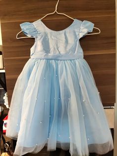 Rotes Weihnachtsprinzessinkleid für Kleinkinder

 Kleinkind Mädchen Blume Geburtstag Tüll Kleid rückenfreie Schleife Brautkleid Kinder Party tragen Prinzessin blaues Kleid Baby Mädchen Schleife Kleider

 SPEZIFIKATIONEN

 Material: Polyester

 Material: Viskose

 Material: Voile

 Kleiderlänge: Knielang

 Stil: Niedlich

 Abteilungsname: Kinder

 Kragen: O-Ausschnitt

 Jahreszeit: Vier Jahreszeiten

 Ärmelstil: Normal

 Mustertyp: einfarbig

 Silhouette: Ballkleid

 Ärmellänge (cm): Kurz

 Passf