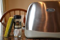 an article about cleaning the kitchen counter top