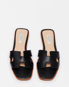 HADYN Black Leather Sandal | Women's Designer Sandals – Steve Madden Steve Madden Hadyn, Look Expensive On A Budget, Sandals Steve Madden, Wineries Outfit, How To Look Expensive, Sandal Slides, Brown Leather Tote Bag, Boat Cruise, Classy Lady