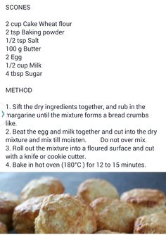 the recipe for baked biscuits is shown in two different languages and includes instructions on how to bake them