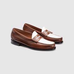 MENS LARSON WEEJUNS LOAFER | G.H.BASS Leather Apron, Summer Lookbook, Modern Wardrobe, Lacing Sneakers, American Heritage, Perfect Shoes, G H, Penny Loafers, Shoe Care