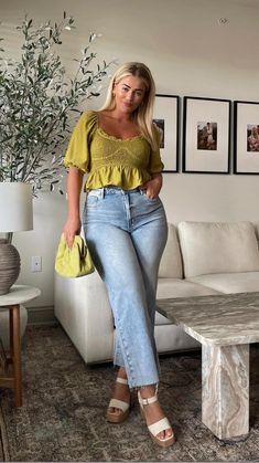 Mid Size Spring Fashion 2024, Outfit Ideas Size 14-16 Summer, Midsized Girls Outfits Spring, Mid 20s Fashion Outfits Mid Size, Midsize Going Out Outfit Summer, Cute Outfits For Size 12 Women, Outfits For Fuller Figures, Summer Night Outfit Plus Size, Goblet Body Shape Outfits