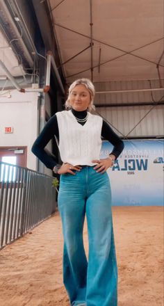 Western Outfit Aesthetic, Amazon Outfit Finds, Stockshow Outfits, Western Work Outfit, Western Business Casual, Western Fall Outfits, Thanksgiving Fit, Punchy Outfits, Nfr Outfits