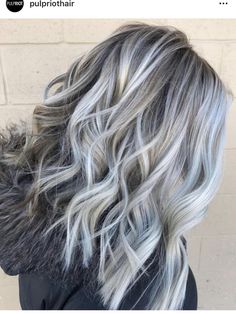 Platinum Blonde Hair Color Ideas, Ash Blonde Hair Balayage, Silver Hair Highlights, Grey Blonde Hair, Color Hairstyles, Colors Combinations, Grey Hair Inspiration