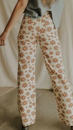 Fun Pants Women, Flower Print Outfit, Flower Pants Outfit, Daisy Pants, Popular Pants, Denim Wide Leg Pants, Pants For Summer, High Waisted Pants Outfit, Unique Pants