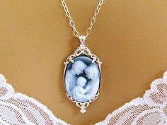 This is so sweet - makes a great gift for first time Mom! Carved Agate Cameo Mother Father Child Necklace/Real Cameo Necklace/Family Cameo Necklace/New Mom Necklace Gift Idea/Victorian Cameo Jewelry by mwhitejewelry on Etsy Valentino Gifts, Victorian Mother, Victorian Cameo, Gold Money, Mother Child, Family Necklace, Cameo Jewelry, New Mom Gift, Punk Jewelry