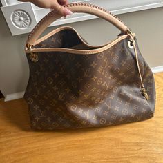 Only Worn Twice Practically Brand New Comes With Box And Dustbag. Brown Signature Coated Canvas Bag For Everyday Luxury, Louis Vuitton Handbags Outlet, Louis Vuitton Artsy Mm, Mm Monogram, Louis Vuitton Artsy, Bags Louis Vuitton, Lv Handbags, Handbag Outlet, Louis Vuitton Bags