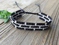 Bracelet Loom, Festival Bracelets, Diy Jewelry Rings, Bead Loom Designs, Friendship Bracelets With Beads, Miyuki Bracelet, Seed Beading, Diy For Men, Beaded Necklace Diy