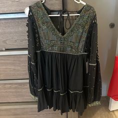 Nwt - Free People - Lots Of Details On The Front And In The Sleeves. Lace Peplum Blouse, Beautiful Sleeves, Silk Camisole Top, Embroidered Tunic Top, Bohemian Tops, Lace Peplum, Long Sleeve Striped Top, Silk Camisole, Embroidered Tunic