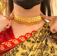 1 Tola Gold Set Designs, Gold Set Designs, Bengali Jewellery, Gold Neck Chain, Fashion Jewelry Necklaces Gold, Nepali Jewelry, Bridal Jewellery Inspiration, Gold Jewels Design, Choker Necklace Designs