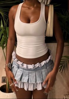 Beach Vacation Outfits Black Women, Blue Birthday Outfits, Blue And White Outfit, 2025 Summer, Berlin Fashion Week, Seoul Fashion Week, Chill Fits, Streetwear Fashion Women, Outfit Inspo Fall