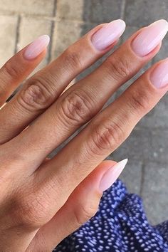 Pink Round Nails, Trendy Round Nails, Ongles Rose Pastel, Round Shaped Nails, Oval Nails, Neutral Nails, Dipped Nails, Elegant Nails