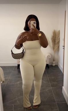 Expensive Date Night Outfit, Cute Simple Outfits For Summer Plus Size, Grown Women Outfits Plus Size, Plus Size Baddie Aesthetic, Plus Baddie Outfits, Casual Summer Outfits Black Women Classy, Curvy Girl Outfits Black Women, Size Large Outfits, Summer Outfits Plus Size Black Women