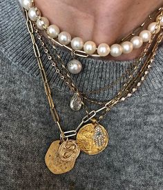 Pinterest Fashion, A Necklace, Layered Jewelry, 가을 패션, Girls Fashion, Accessories Jewelry, Jewelry Trends