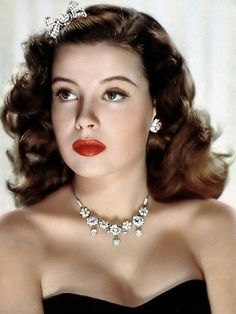 Gloria DeHaven 1940's Makeup, 40s Makeup, 1940s Makeup, Victory Roll, Make Up Guide, Gloria Dehaven, 1940s Looks, 1940s Hairstyles, Victory Rolls