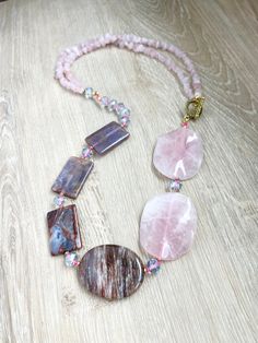 Bohemian Pink Crystal Necklaces With Faceted Beads, Bohemian Pink Crystal Necklace With Faceted Beads, Pink Bohemian Crystal Necklace With Faceted Beads, Rose Quartz Beaded Necklace With Faceted Beads As Gift, Pink Faceted Beads Necklace For Healing, Pink Healing Faceted Bead Necklaces, Rose Quartz Faceted Beads Necklace, Healing Pink Faceted Bead Necklaces, Rose Quartz Necklace With Faceted Round Beads