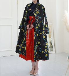 Dress Jackets For Women, Hanbok Women, Mongolian Clothing, Long Jacket Dresses, Style Long Dress, Hanbok Dress, Fashion Rules, Jacket Ideas, Modern Hanbok