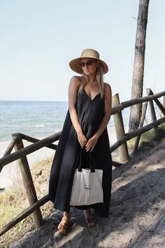 Summer Beach Vacation Outfits, Kasia Tusk, Holiday Outfits Summer, Outfit Minimalist, Summer Holiday Outfits, Bag Prada, Vacay Outfits, Summer Vacation Outfits, Look Of The Day