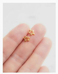 Small Earrings Gold Simple, Studs Design Gold, Earrings Gold Simple, Ear Studs Design, Studded Accessories, Body Accessories