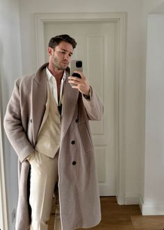 Winter Formal For Men, Mens Classy Winter Outfits, Male Winter Aesthetic, Men Old Money Winter, Winter Outfit Men Old Money, Old Money For Winter, Old Money Winter Men Outfit, New York Men’s Winter Outfits, Taupe Outfit Men