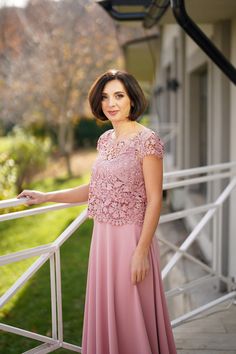 Macrame lace mothe of the bride top + basic silk top underneath. Lace top can be made with short and long sleeves. Colors: ivory, light blue an light blush.  You can mix it with chiffon skirt: https://www.etsy.com/listing/1337904745/mother-of-the-bride-chiffon-skirt-light?click_key=30b9aaf7eb96a27e99016321ea33fe788f19605d%3A1337904745&click_sum=3c99cbbf&ref=shop_home_active_1&frs=1 You can mix it with tulle skirt: https://www.etsy.com/listing/1323949516/mother-of-the-bride-tulle-marsala-skirt?click_key=40f25ba6a61bbc0aced2d6625e3bd3e1a4492a26%3A1323949516&click_sum=fe6f3e22&ref=shop_home_active_1&frs=1 WHAT ABOUT SIZE? All the items are totally handmade, so it is possible to sew by your own measurements! Please provide the measurements (of bust\waist\hips) in full circumference ! If we wil 2 Piece Formal Dresses, Silk Bridal Robe, Linen Gown, Dress Topper, Bride Top, Rustic Dresses, Macrame Lace, Special Event Dresses, Short Kurti