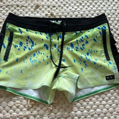 Very Cute Pelagic Fishing Shorts Never Worn Fishing Shorts, Christmas List, Blue Green, Fishing, Color Blue, Size 4, Womens Shorts, Green, Christmas