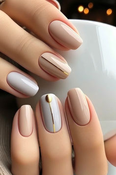 33 Minimalist Nails That Are Simple And Pretty Minimal Nails Art, Nude Nail Designs, Fancy Nails Designs, Simple Gel Nails, Minimal Nails, Work Nails