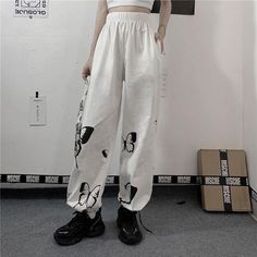 White Aesthetic Butterfly, Korean Heart, Butterfly Pants, Female Streetwear, Black Korean, E Girl Outfits, Sweatpants Women, Alt Clothes, Aesthetic Clothing Stores